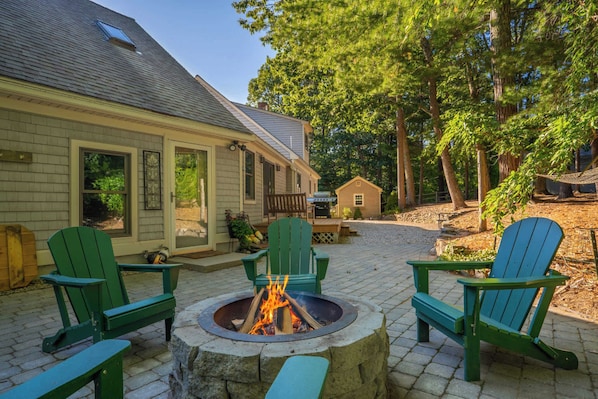 Terrace/patio - The House on Cranberry - For 8 (Kennebunk)