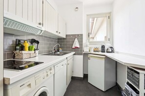 Kühlschrank, Mikrowelle, Geschirrspüler