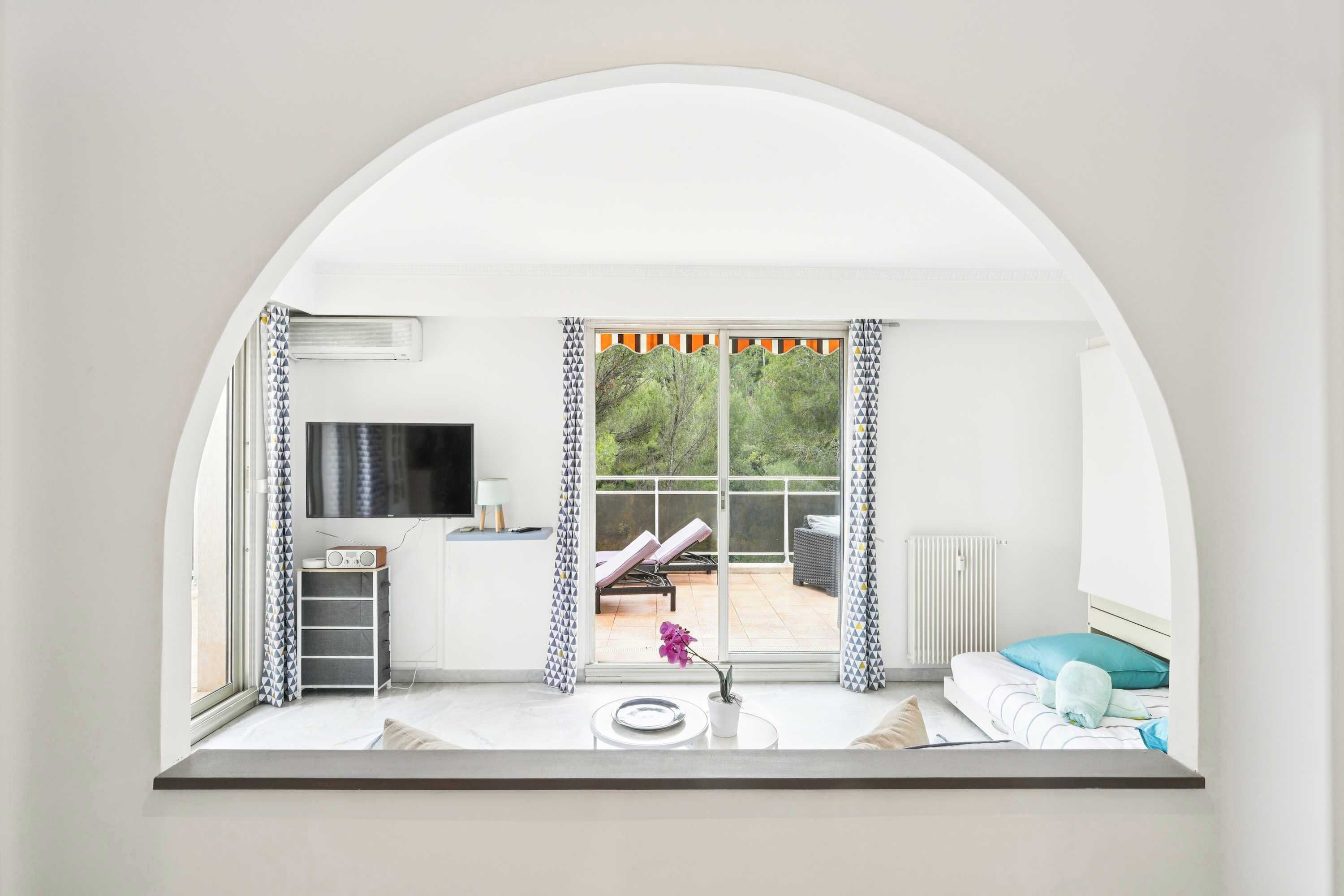 熨斗/熨衫板、Wi-Fi、床單