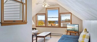 Rooftop Deck • Mins to Nubble & Beach • Sleeps 10