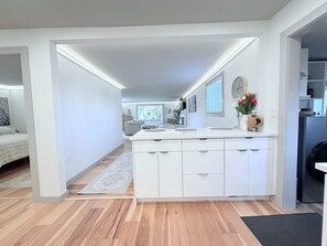 Interior - Modern 5BR Burien Retreat • Close to SEA Airport • Sleeps Large Groups (Burien)