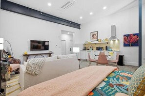 تلفزيون، مكتب