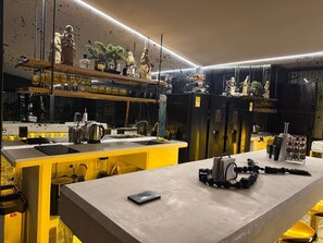 Dining - BLACK ROSE (Medellín)