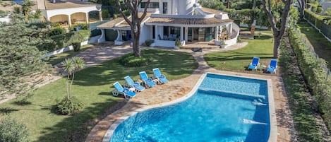 Beheizter Pool