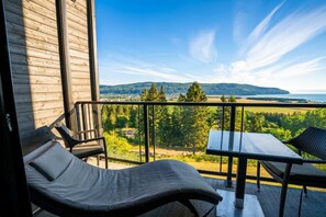 Property grounds - 311 - Luxury Condo The 5 Senses | View, Pool (Baie-Saint-Paul)