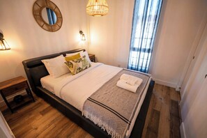 4 chambres, fer et planche à repasser, Wi-Fi, draps fournis