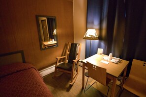 Classic Double Room, 2 Queen Beds, Non Smoking, Pets not allowed | Living area - The Lodge Motel (Fort Garland)