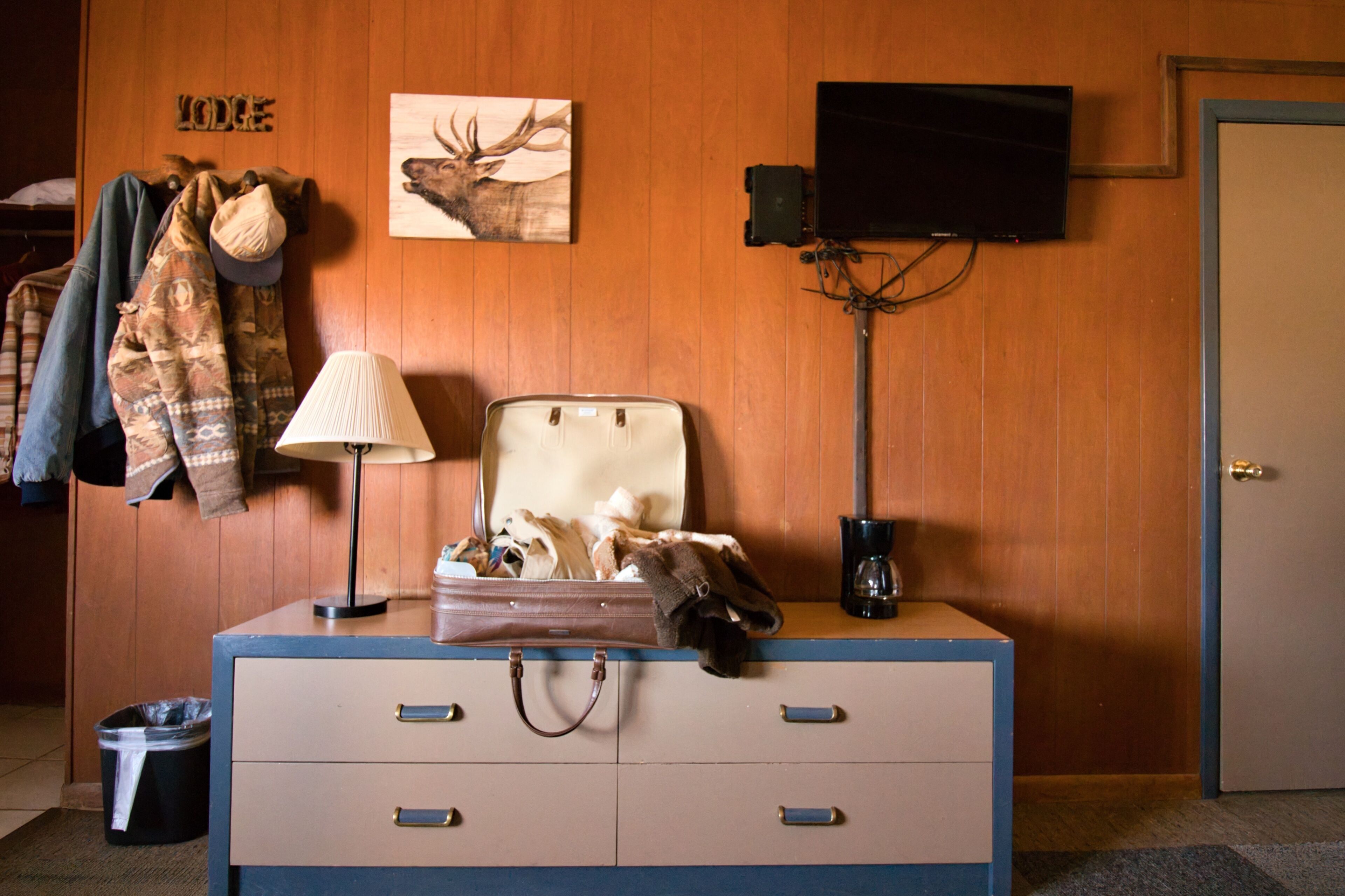 Classic-Doppelzimmer, 2 Queen-Betten, Nichtraucher | Laptopgeeigneter Arbeitsplatz, kostenloses WLAN