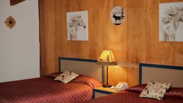 Classic dubbelrum - 2 queensize-sängar - icke-rökare | Arbetsyta för laptop och gratis wi-fi