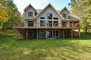 Exterior - Gliemwood II on Upper Clam Lake (Clam Lake)