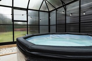 Interior - Hot Tub + Game Room + Fire Pit | Black Creek Lodge (Gilboa)