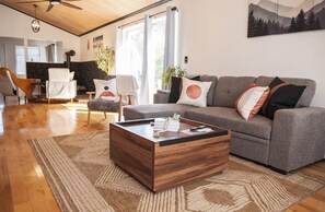 TV, fireplace, offices