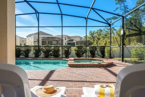 Pool - Large home w/private pool & lazy river (Kissimmee)