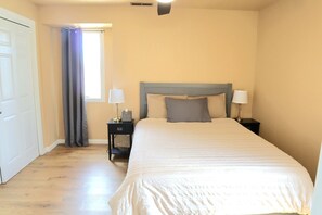 Iron/ironing board, WiFi, bed sheets - Cozy Cabin in the City of Winnemucca Plus GYM (Winnemucca)