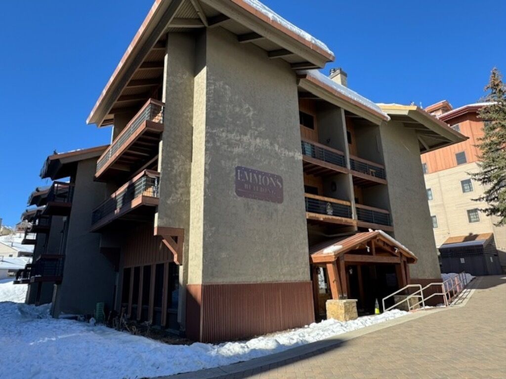 Emmons Complex right at the base area of Mt. Crested Butte