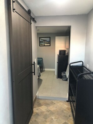 Interior - Pleasant 1-bedroom NEW Studio 3 with NEW AC in Pinellas Park (Pinellas Park)