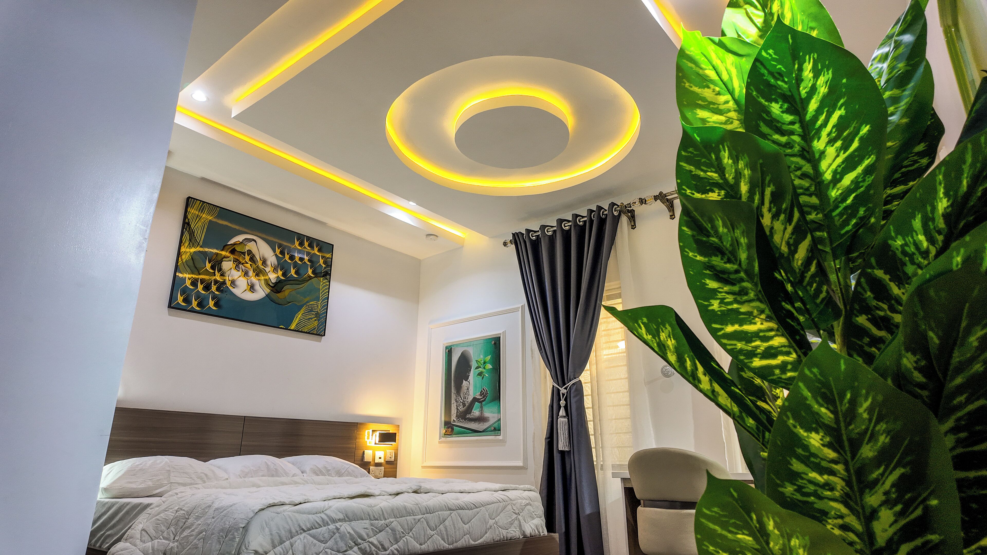 Free WiFi, wheelchair access