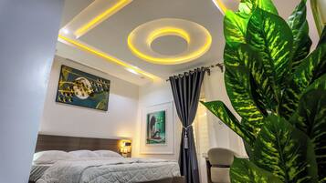 Free WiFi, wheelchair access