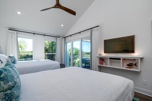 2 makuuhuonetta, silitysrauta/-lauta, ilmainen Wi-Fi, vuodevaatteet