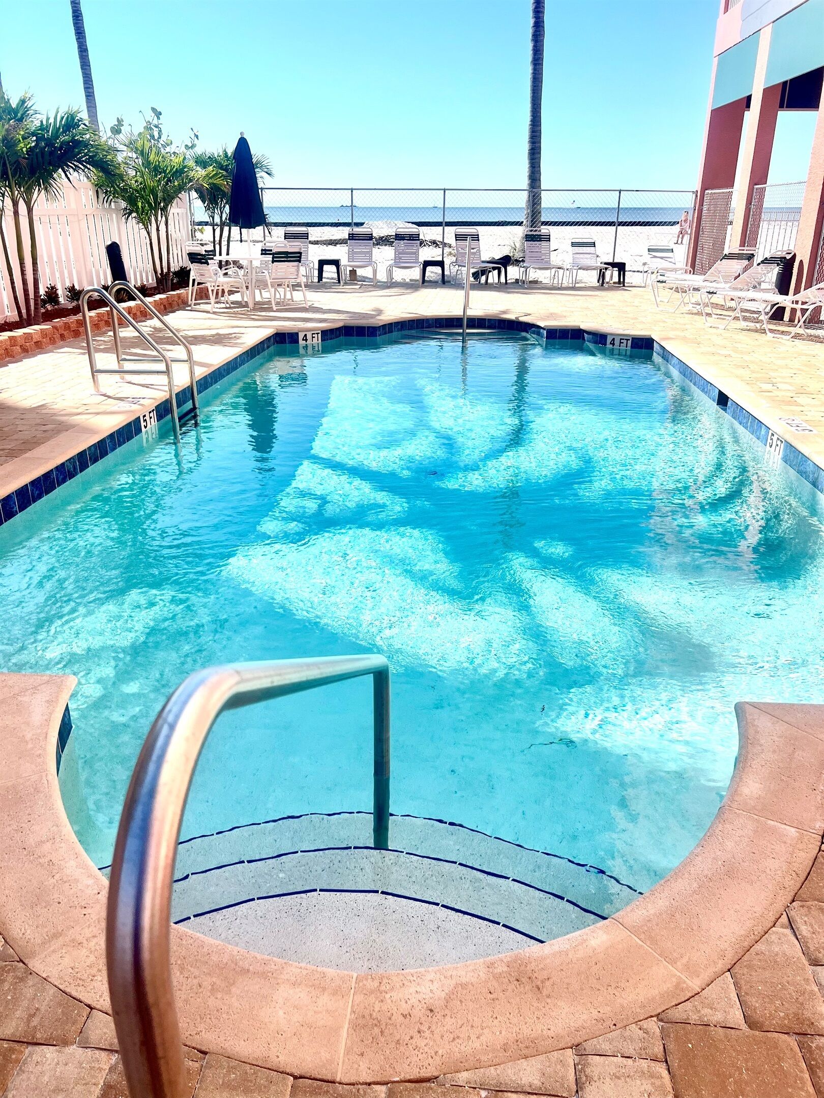 Et oppvarmet basseng