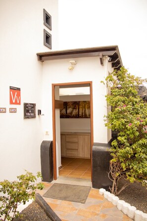 Exterior detail - Villa Iseo (Playa Blanca)