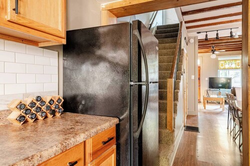 3-bedroom Rustic styled home in Harrisburg