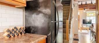 3-bedroom Rustic styled home in Harrisburg