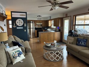 Smart TV, futbolito, tenis de mesa y libros