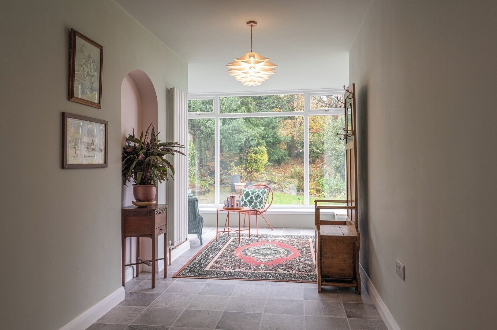 المنشأة من الداخل