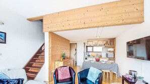 TV - La Combe des Ours by Interhome (La Toussuire)