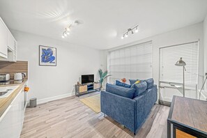 TV - College Lane Apartment, Bury St Edmunds (Bury St Edmunds)
