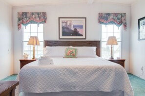 Bügeleisen/Bügelbrett, Reisekinderbett, kostenloses WLAN, Bettwäsche