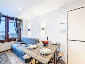 Dining - Le Curling B (Val Claret) by Interhome (Tignes)