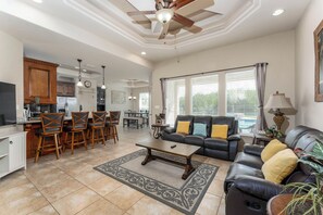 TV - Poolside retreat/golf/p-ball/tennis/fenced yard/pets/sun/fun/extended stay (Laguna Vista)