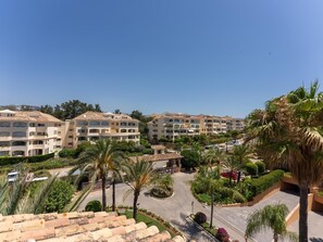 Exterior - Holiday penthouse in Marbella, Beachfront (Marbella)