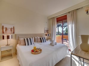 Room - Holiday penthouse in Marbella, Beachfront (Marbella)