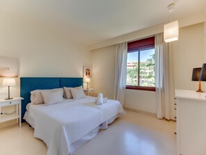 Room - Holiday penthouse in Marbella, Beachfront (Marbella)