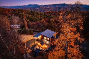 Exterior - Incredible Game Room/Pool/Hot Tub/Theater/LUXE - Southern Summit Skies (Sevierville)