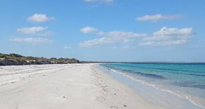 Eden on Todd River â Relaxed Country Villa Near Tumby Bay, Breakfast Included