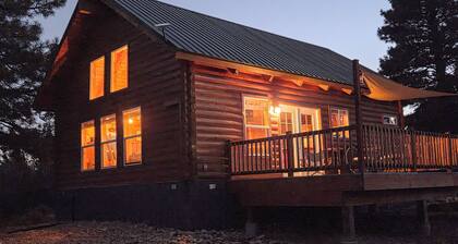 Nuthatch Cabin: A cozy, peaceful cabin bordering Zion National Park