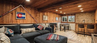 Family Arcade Retreat + Fire Pit + 4BR Near RMNP