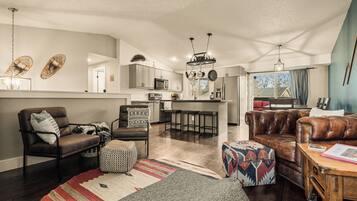 Smart-TV, peis, videospill og fotballspill