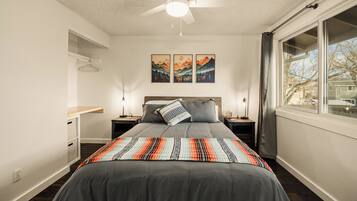 Desk, iron/ironing board, free WiFi, bed sheets