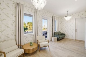 Smart TV - Boutique Beach Condo | 2Bedroom Suite + Pool (St. Augustine)