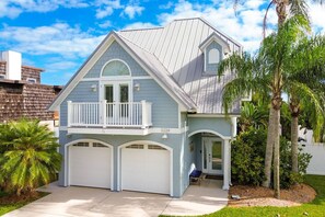 Exterior - Ocean View Getaway - Ocean views + game room! (St. Augustine)