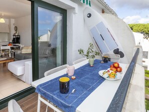 Outdoor dining - Coto Faisán Sun & Nature by Interhome (Pals)