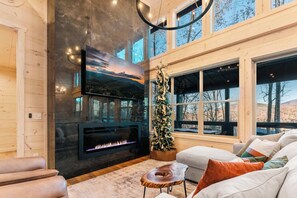 Fernseher, Kamin, Videospiele