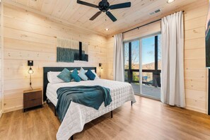 6 bedrooms, iron/ironing board, travel cot, WiFi - City/Mtn Views Pool Gameroom Ensuites sleeps 19 (Gatlinburg)