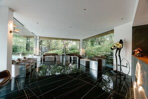 Lobby - Khanom Station 549 (Khanom)