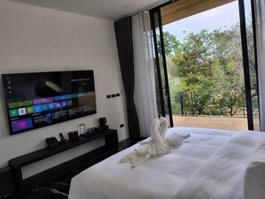 Deluxe Double Room | Egyptian cotton sheets, premium bedding, desk, free WiFi - Khanom Station 549 (Khanom)